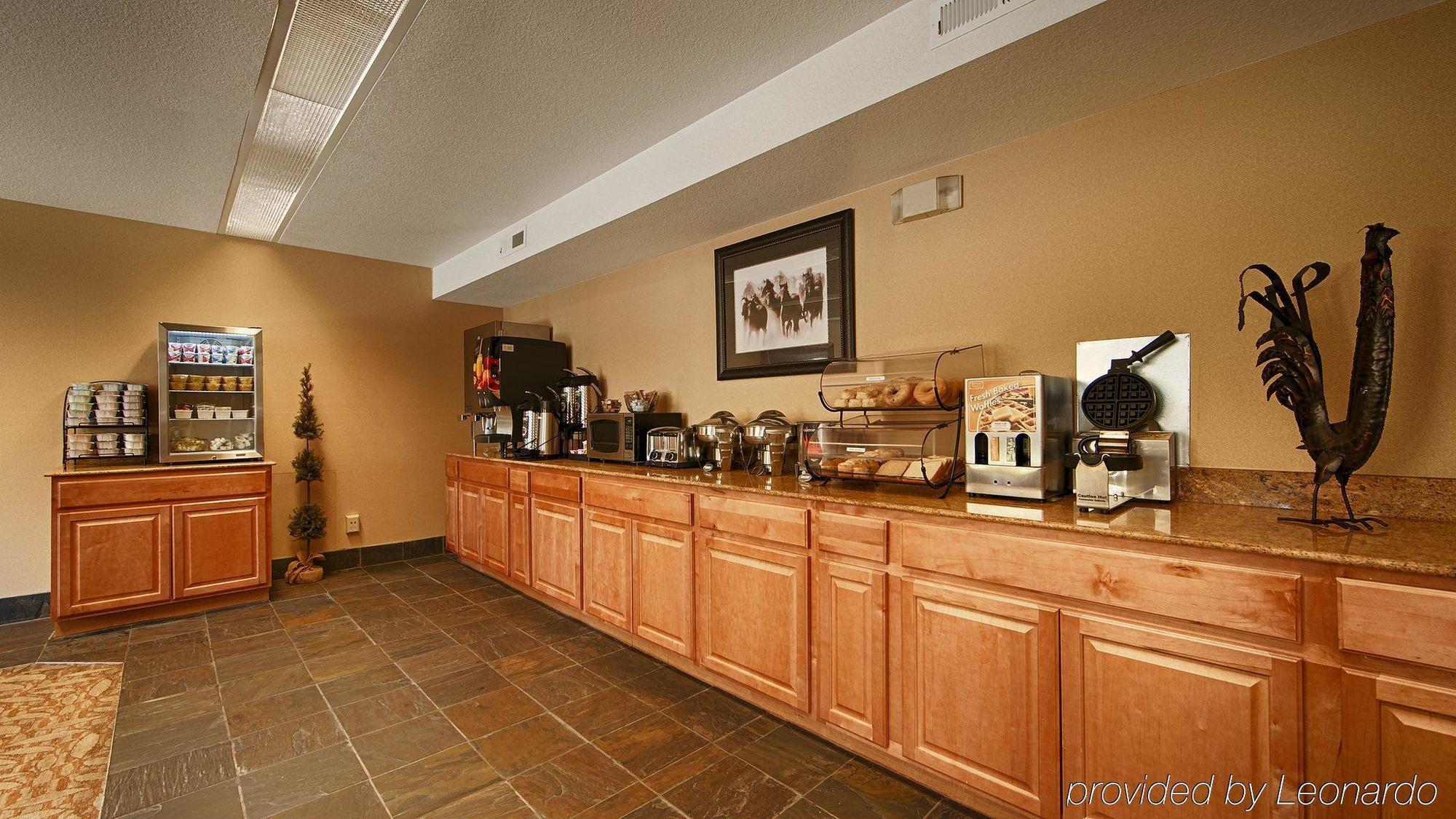 Western Rory & Ryan Hotel 3*