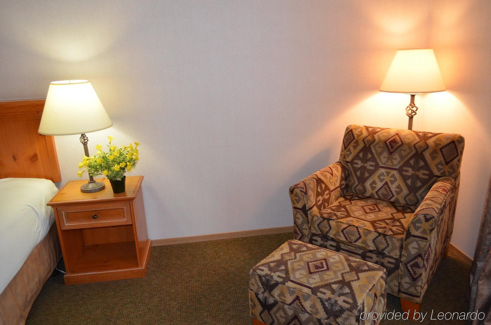 Western Rory & Ryan Hotel 3*